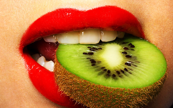 Губы и киви