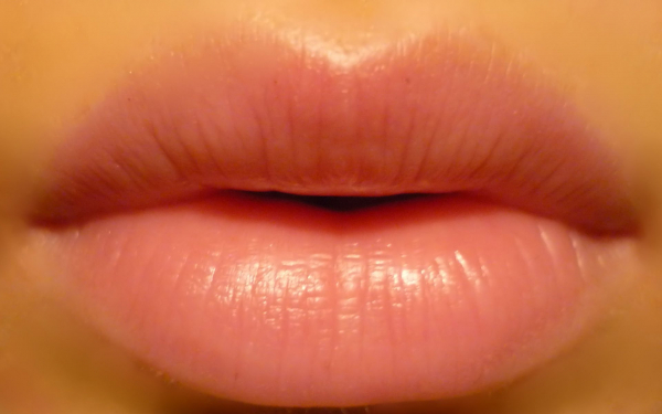 Розовые губы