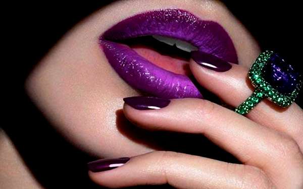 Фиолетовые губы