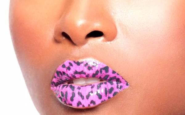 Губы азиатки