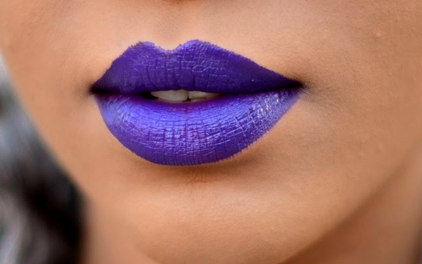 Губы в помаде