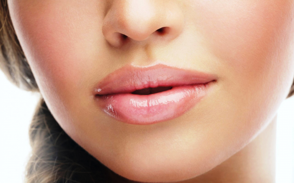 Розовые губы