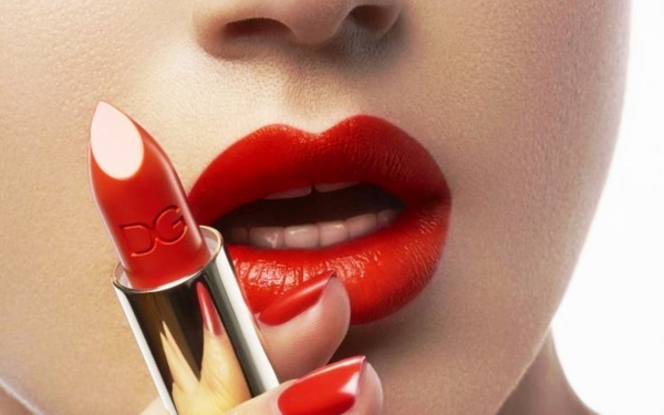 Помада губы макияж