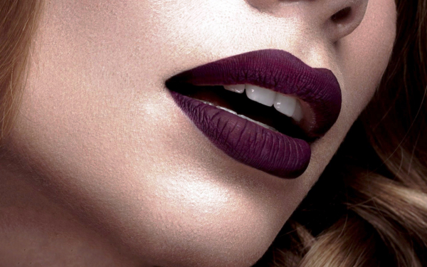 Губы фиолетовые на картинке