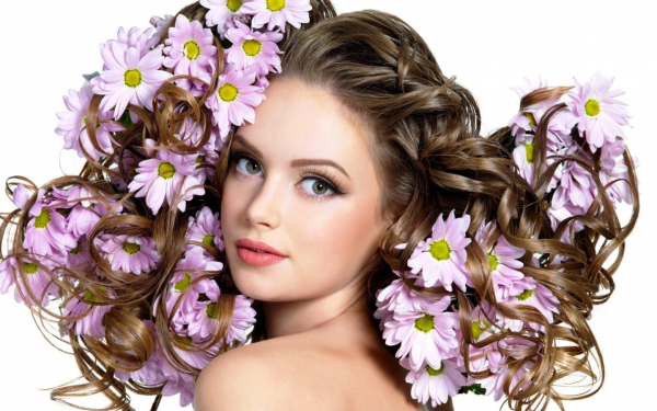 Девушка в цветах