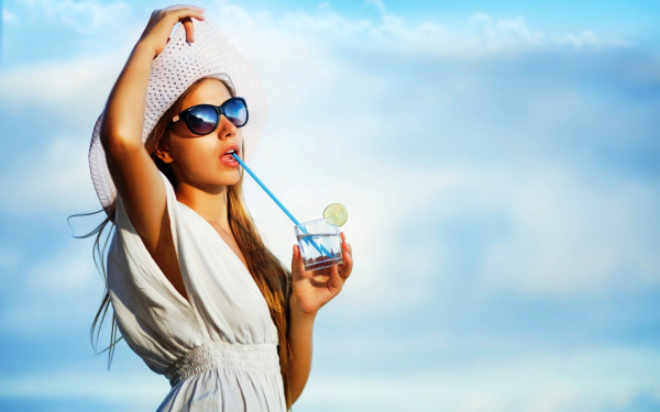 Девушка отдыхает