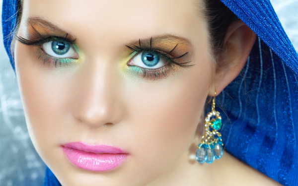 Макияж для голубоглазой девушки