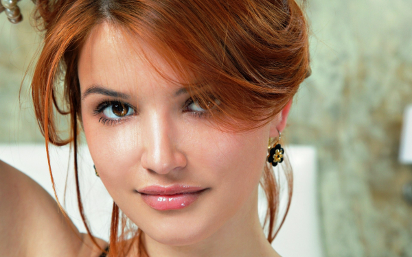 Рыжая красавица