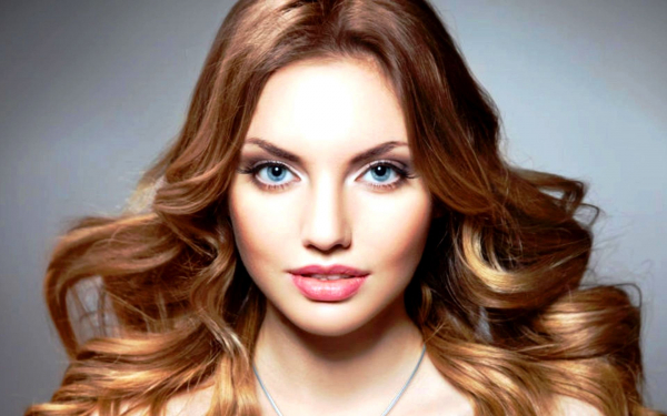 Большеглазая девушка