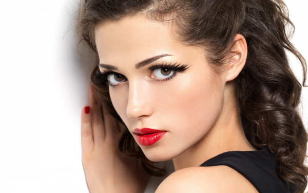 Красивая девушка