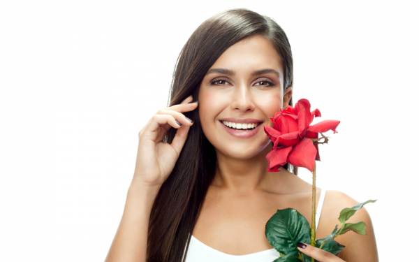 Девушка с красной розой