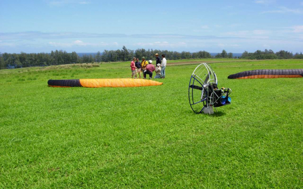 Параплан с двигателем