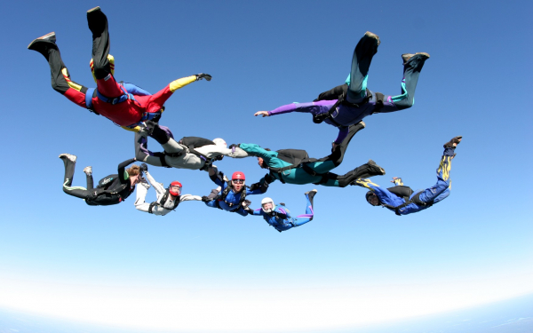 Парашютисты