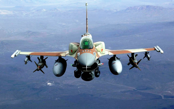 Легкий истребитель F-16