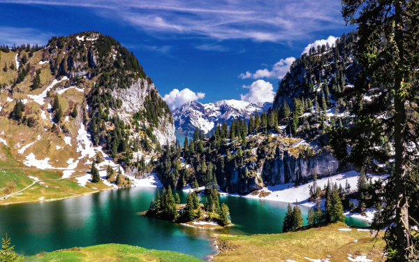 Ранняя весна в горах