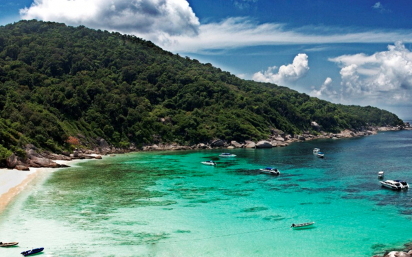 Симиланские острова - группа островов в Андаманском море