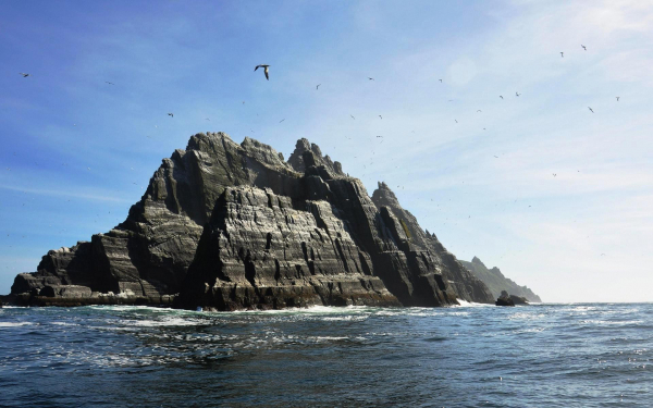 Скалистый остров