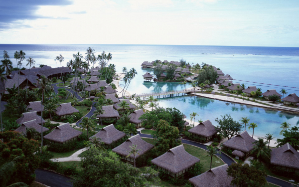 Бунгало на острове Таити