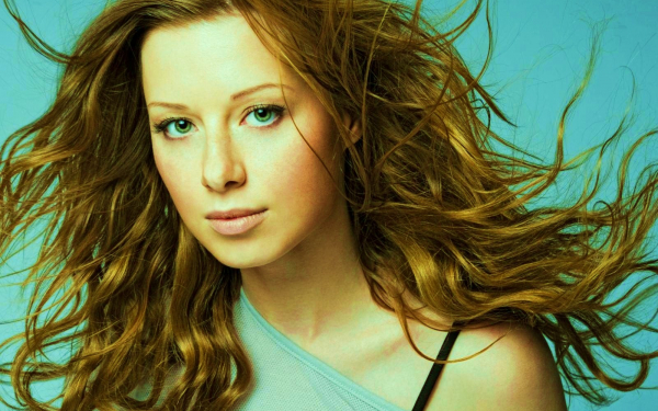 Певица Юлия Савичева