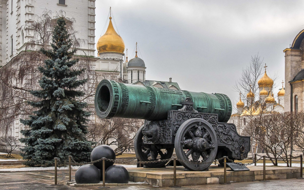 Москва кремль Царь пушка