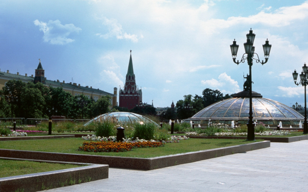 Москва, Манежная площадь лето