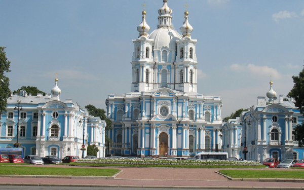 Собор Смольный в Санкт-Петербурге