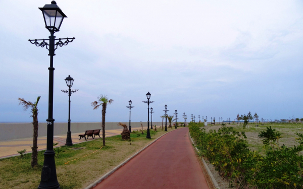 Велосипедная дорожка на Олимпийской набережной в Сочи