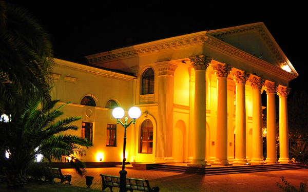 Зимний театр в Сочи