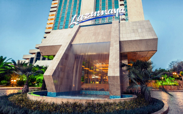 Отель Radisson LAZURNAYA в Сочи
