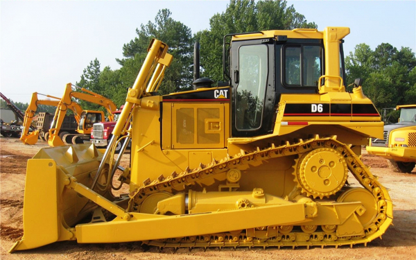 Бульдозер Caterpillar D6