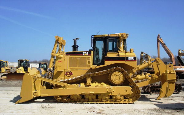 Бульдозер Caterpillar D8R