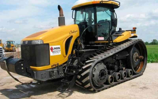 Трактор  Challenger MT 700B