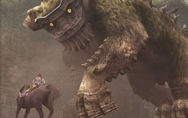 В тени  колосса