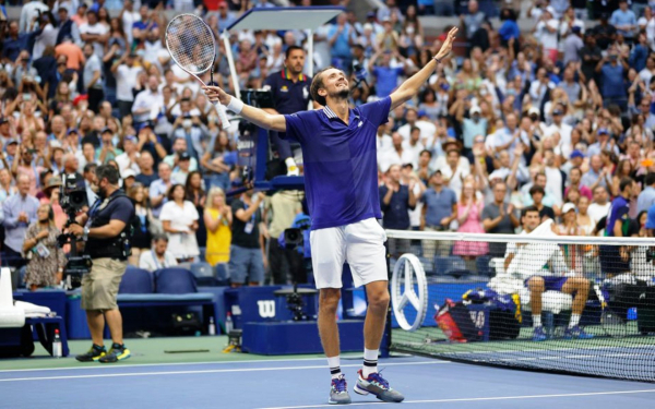 Даниил Медведев празднует победу на US Open 2021