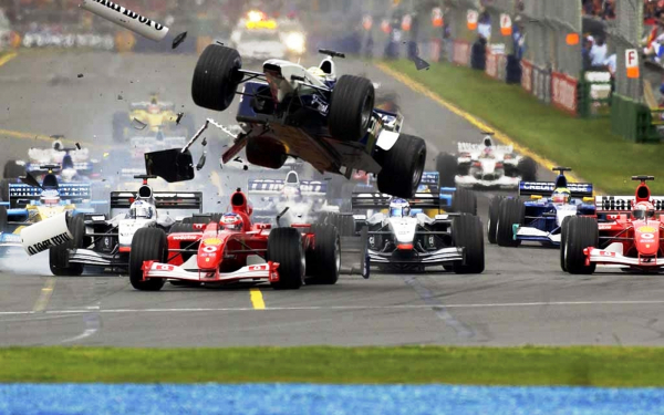 Полет болида Формулы 1