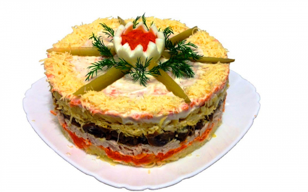 Слоеный салат с курицей и грибами