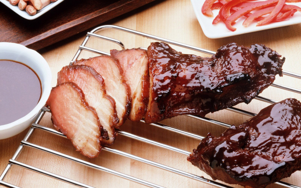 Мясо на решетке