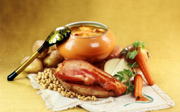 Суп гороховый с копченым мясом