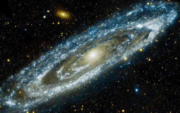 Спиральная галактика Андромеда в созвездии Андромеды