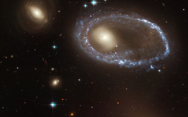 Звезды и космическая туманность