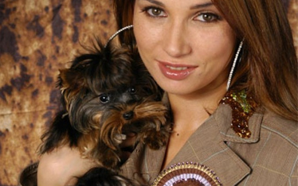 Анфиса Чехова с собачкой