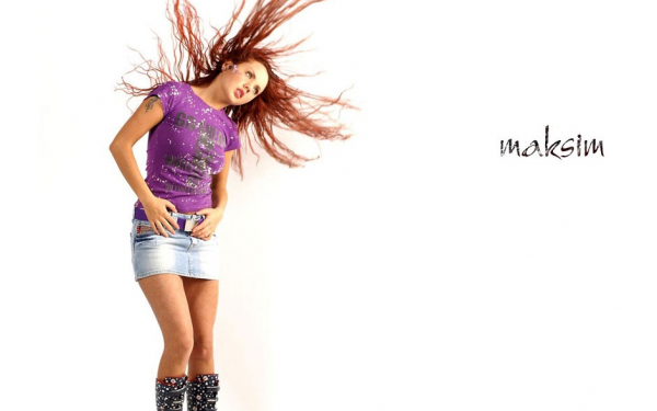 Певица Максим