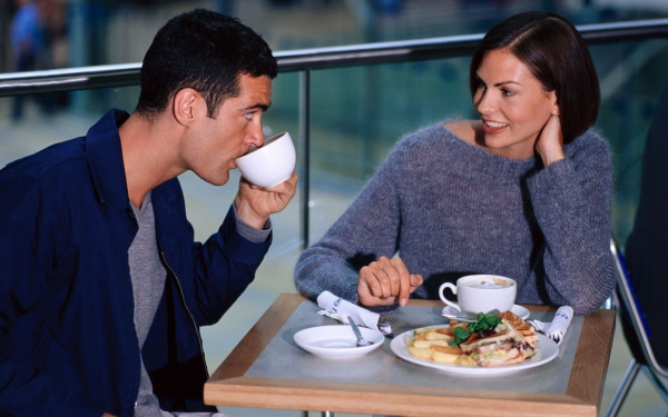 Свидание в кафе