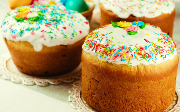 Пасхальные куличи.