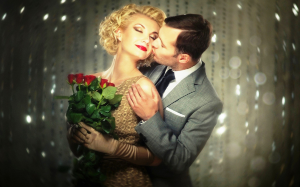 Нежный поцелуй мужчины