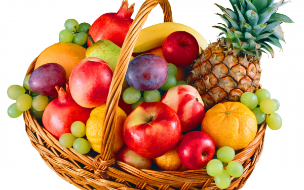 Фрукты в корзине