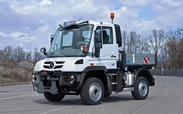 Mercedes-Benz Unimog 218