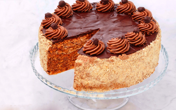 Торт с шоколадной глазурью