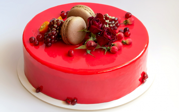Красный муссовый торт