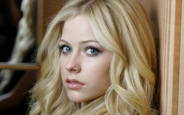 Аврил Лавин — канадская певица